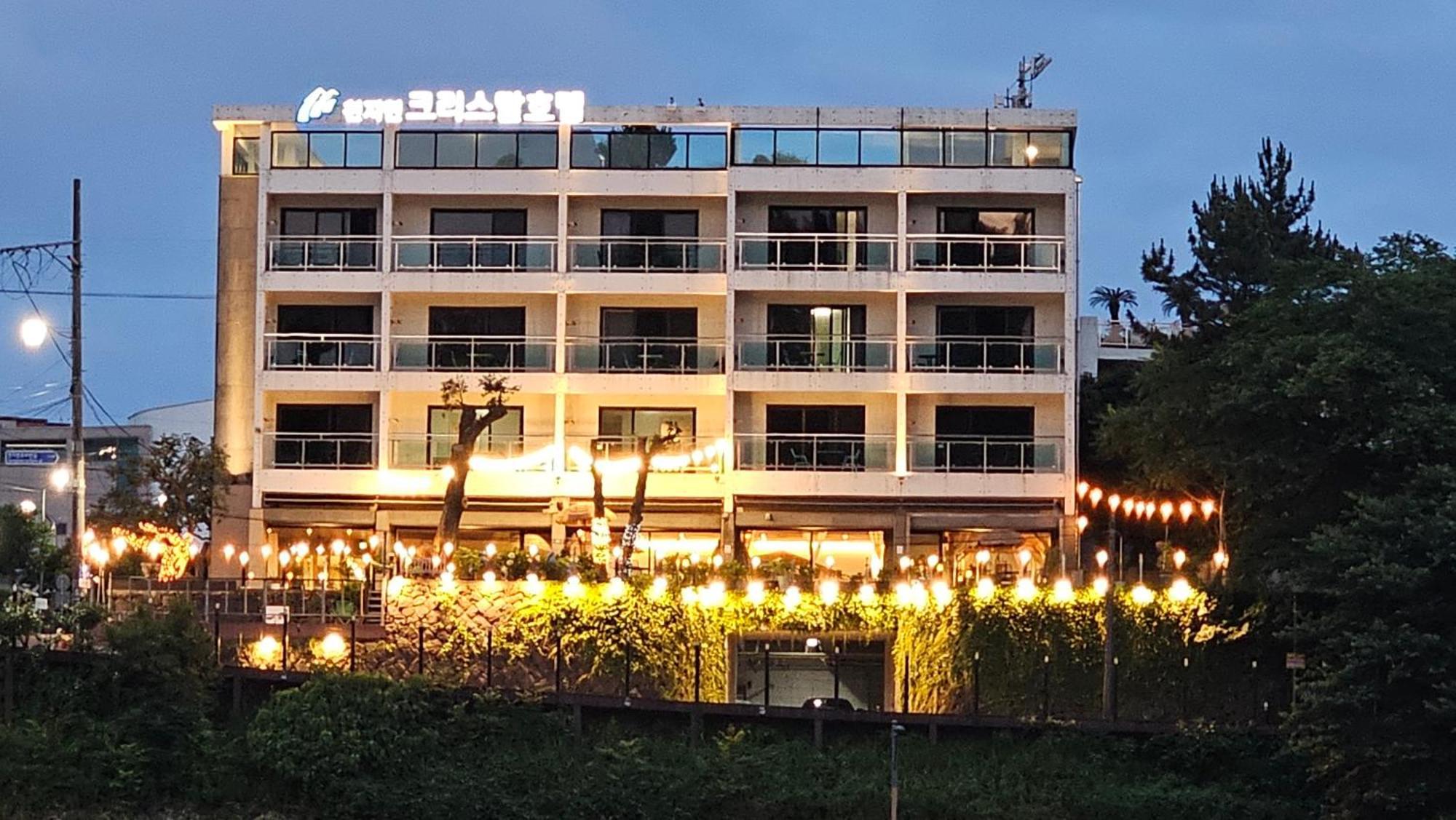 Cheonjiyeon Crystal Hotel Seogwipo Exterior foto